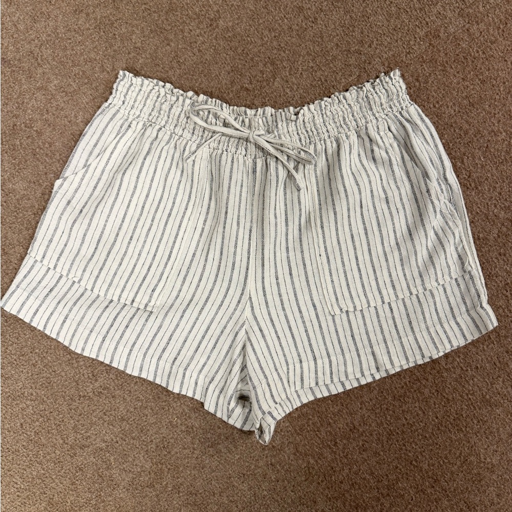 Time And Tru Linen Blend Shorts